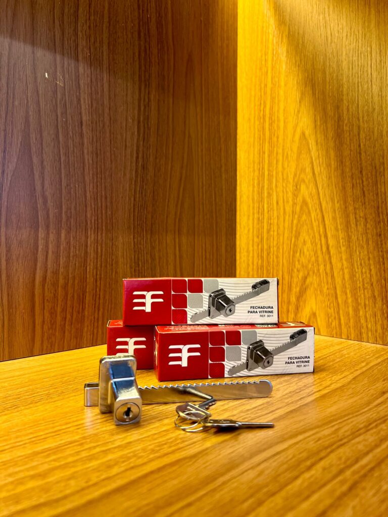 8b232114-4d44-45e9-b981-0a0ccb437e82 (1)